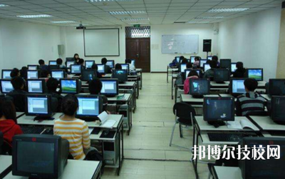 安徽金寨職業學校2021年計算機軟硬件設計相關專業介紹